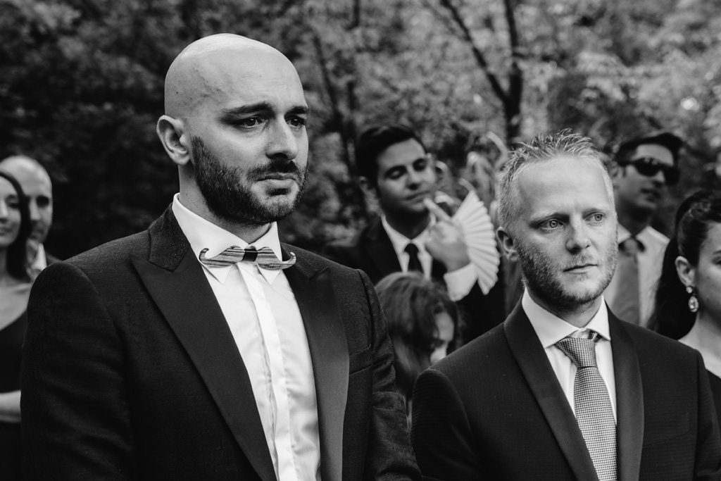 Fotografo Matrimonio Convento Dell'Annunciata Medole I testimoni della sposa si commuovono durante la cerimonia al Convento dell'Annunciata
