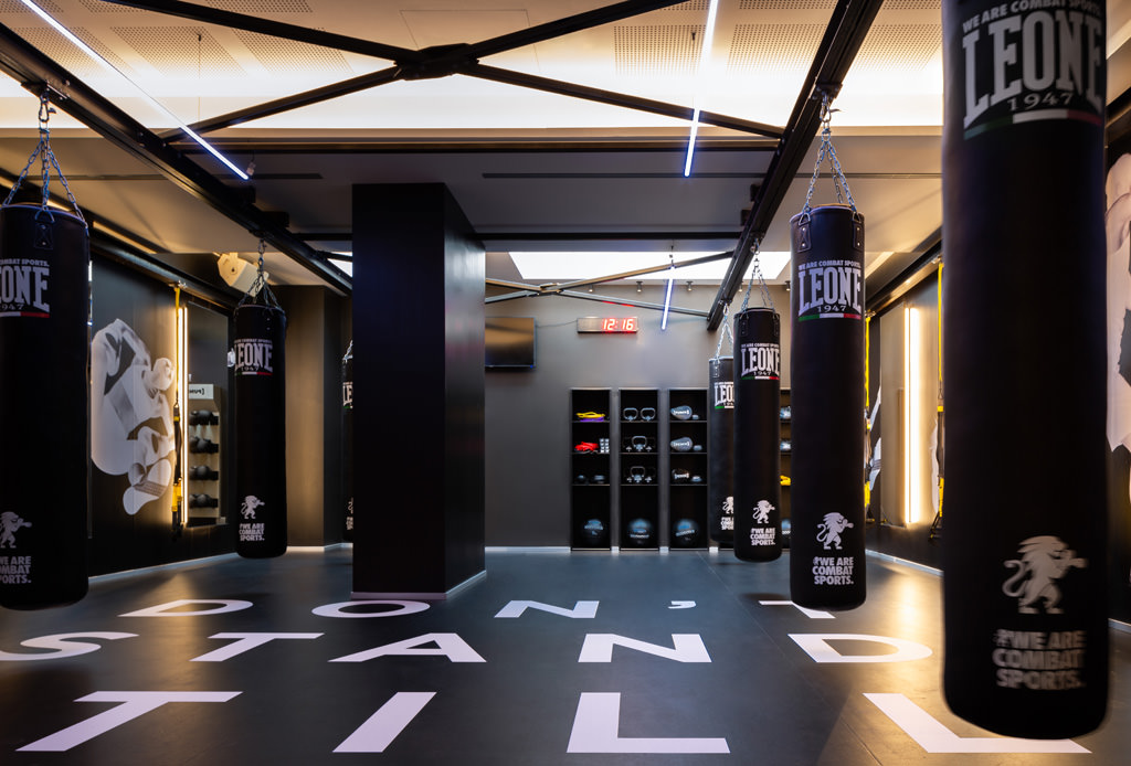 fotografo architettura milano virgin active