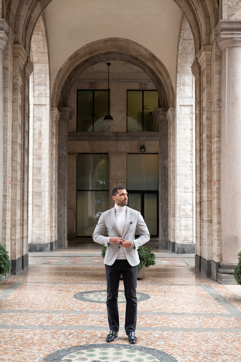 Fotografo-ritratto-esterna-Milano Ritratto di un ragazzo a Milano