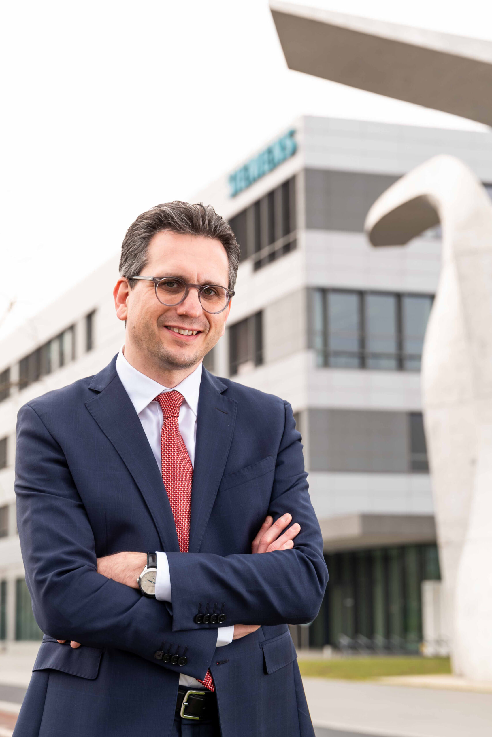 Foto Ritratto Ambientato Siemens CEO https://www.dsvisuals.mom/it/portfolio/ritratti/fotografo-ritratto-ambientato-alessandro-milano/