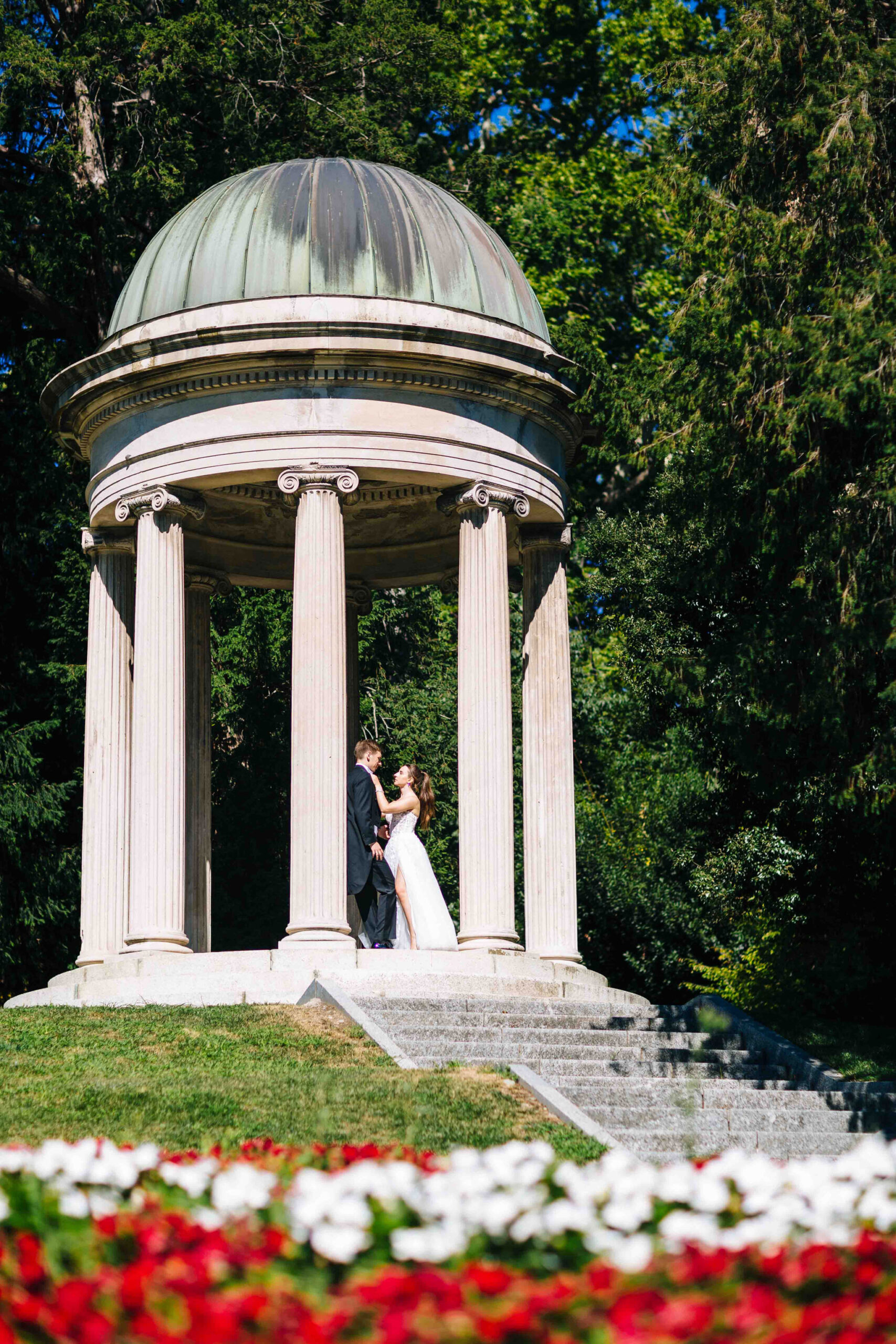 Fotografo Ritratto Pawel foto ritratto ambientato coppia sotto ad una cupola