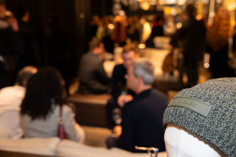 Private sale esclusiva Moncler evento business luxury