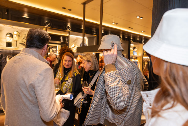 Private sale esclusiva Moncler evento business luxury