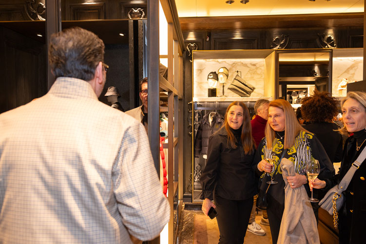 Private sale esclusiva Moncler evento business luxury