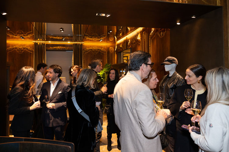 Private sale esclusiva Moncler evento business luxury