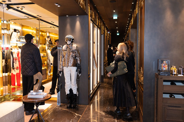 Private sale esclusiva Moncler evento business luxury