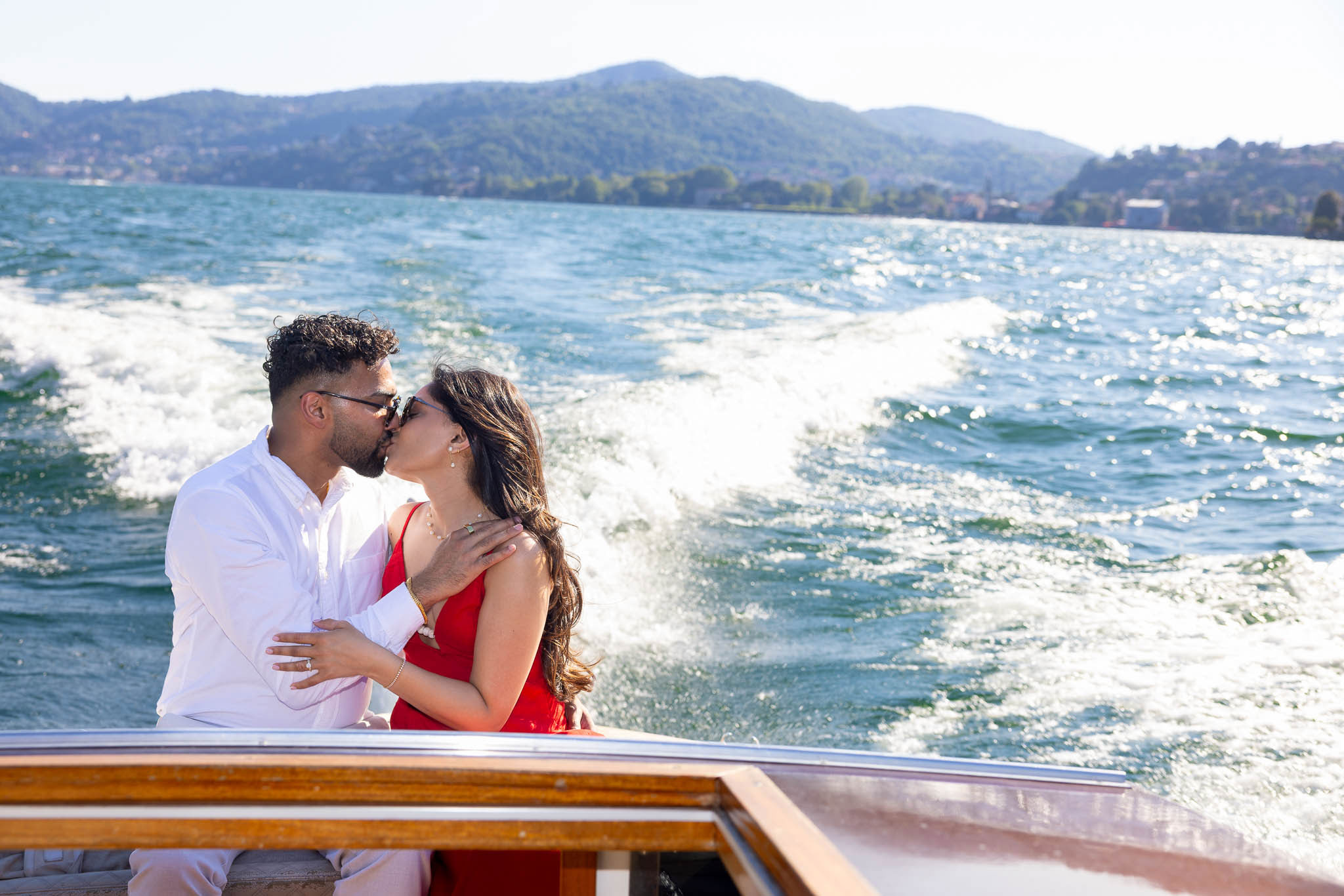 004-Photographer-wedding-proposal-lake-Como-luxury Wedding proposal Lake Como boat trip luxury exclusive elopement