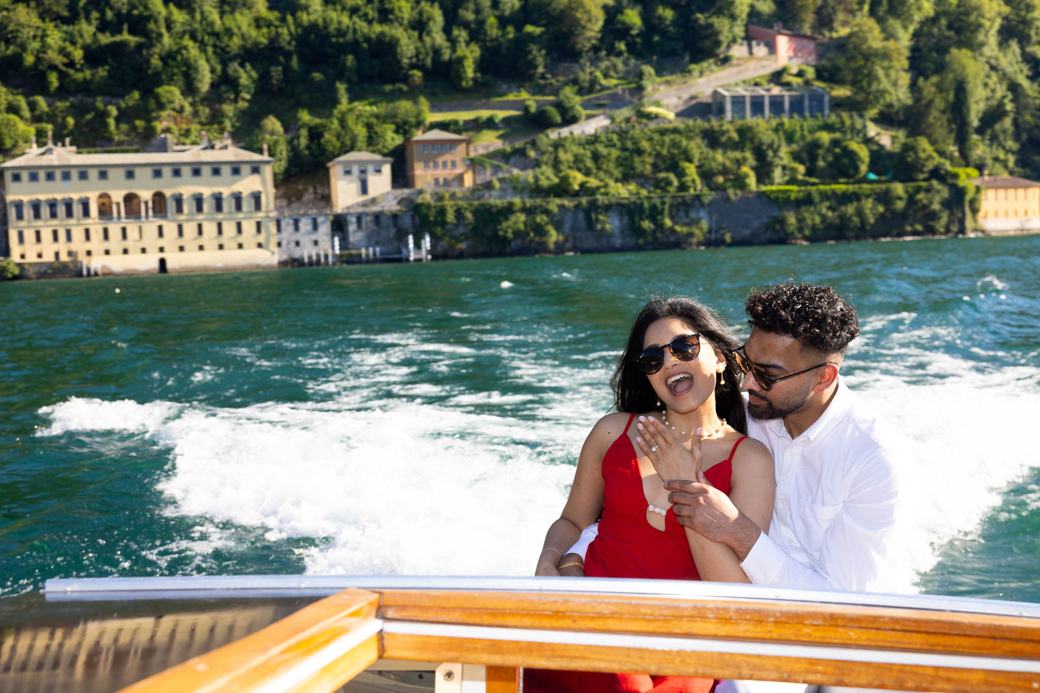 008-Photographer-wedding-proposal-lake-Como-luxury Wedding proposal Lake Como boat trip luxury exclusive elopement