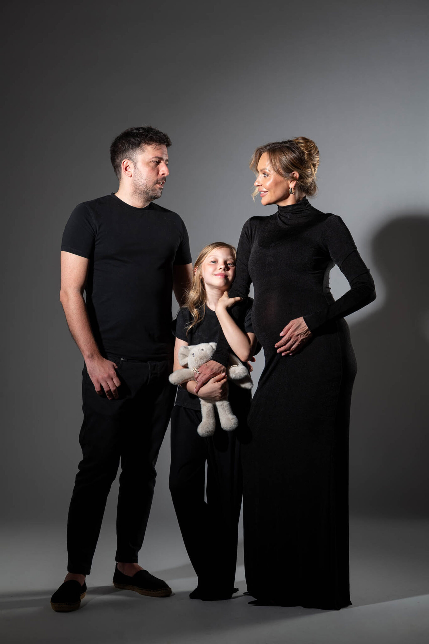 010-Photographer-fashion-maternity-photoshoot-Milan Photographic maternity family photoshoot studio Milan