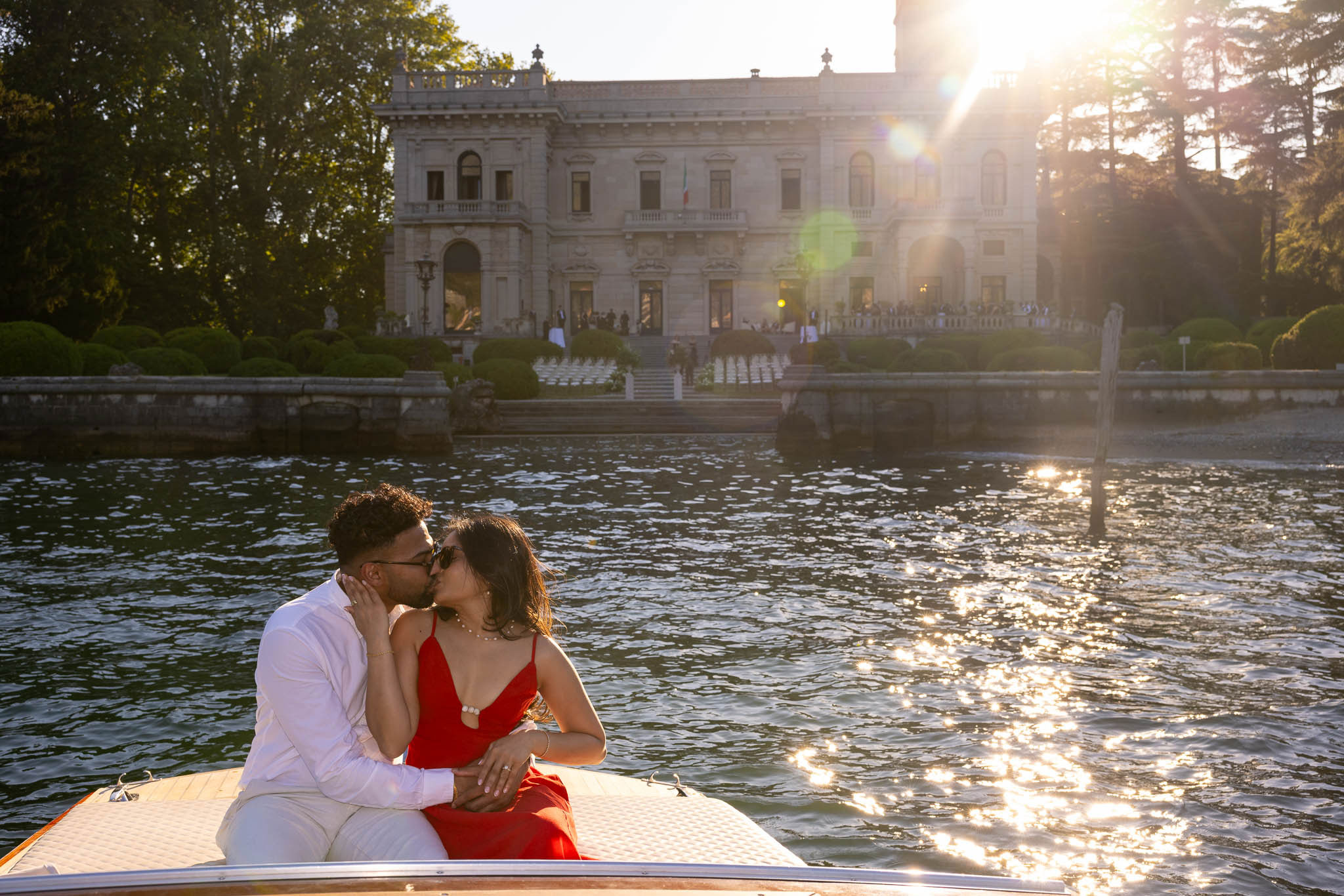 035-Photographer-wedding-proposal-lake-Como-luxury Wedding proposal Lake Como boat trip luxury exclusive elopement