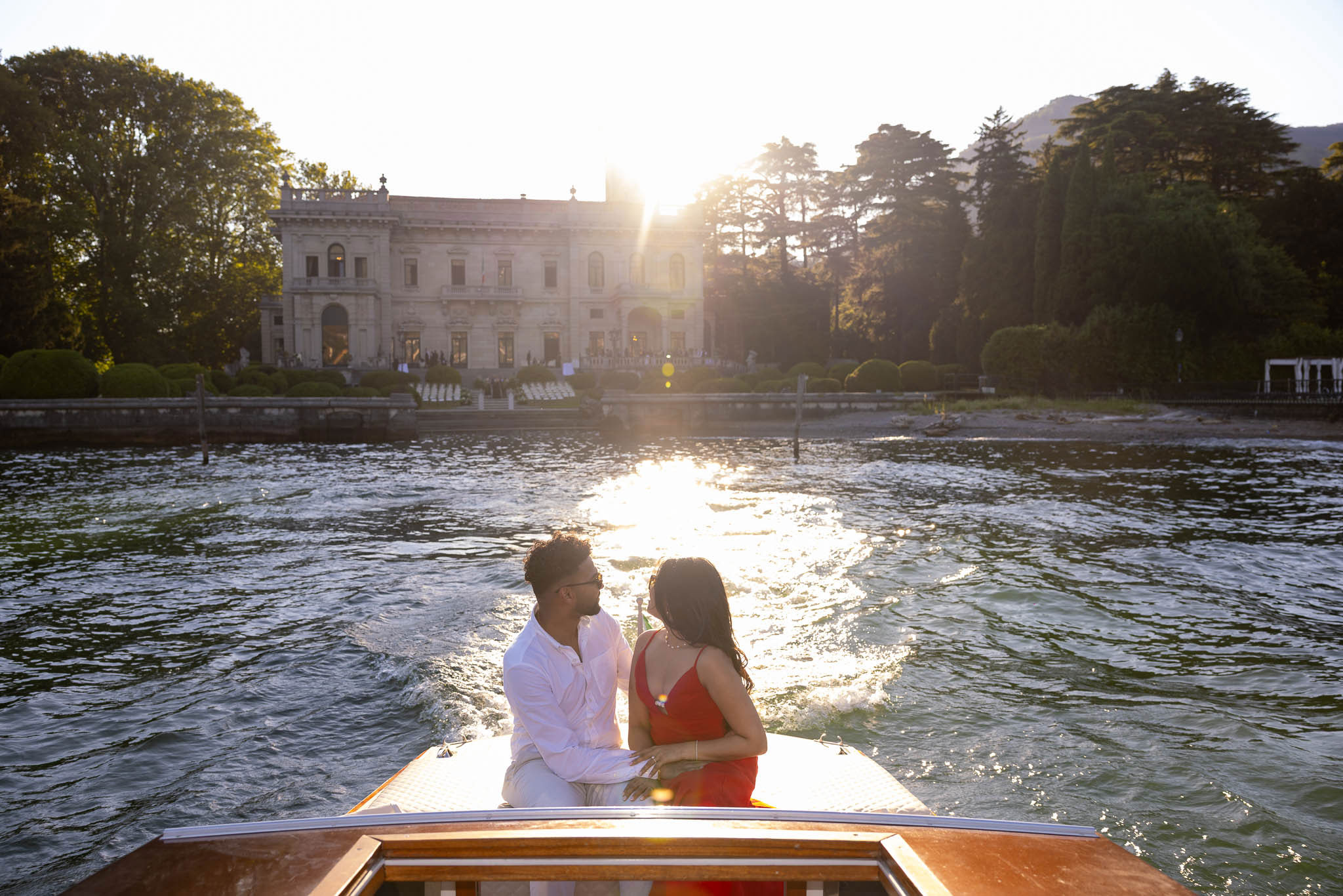 036-Photographer-wedding-proposal-lake-Como-luxury Wedding proposal Lake Como boat trip luxury exclusive elopement