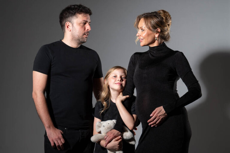 Photographic maternity family photoshoot studio Milan cover